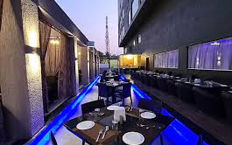 Hotels, Restaurants & Clubs